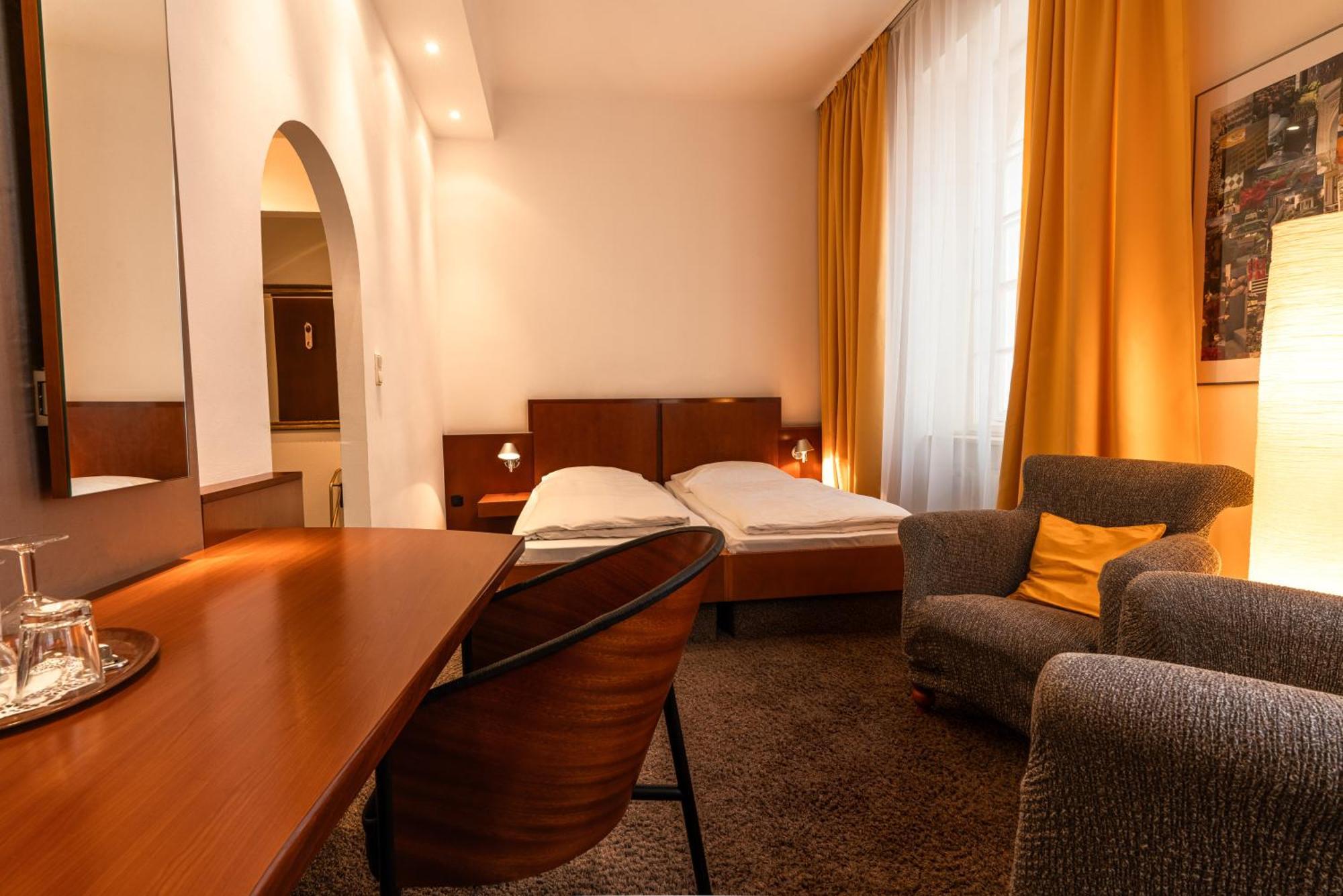 Hotel Carlton Munich Munique Exterior foto